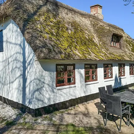 Lovely In With Wifi Holiday home *
