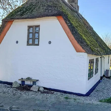 Holiday home Lovely In With Wifi *